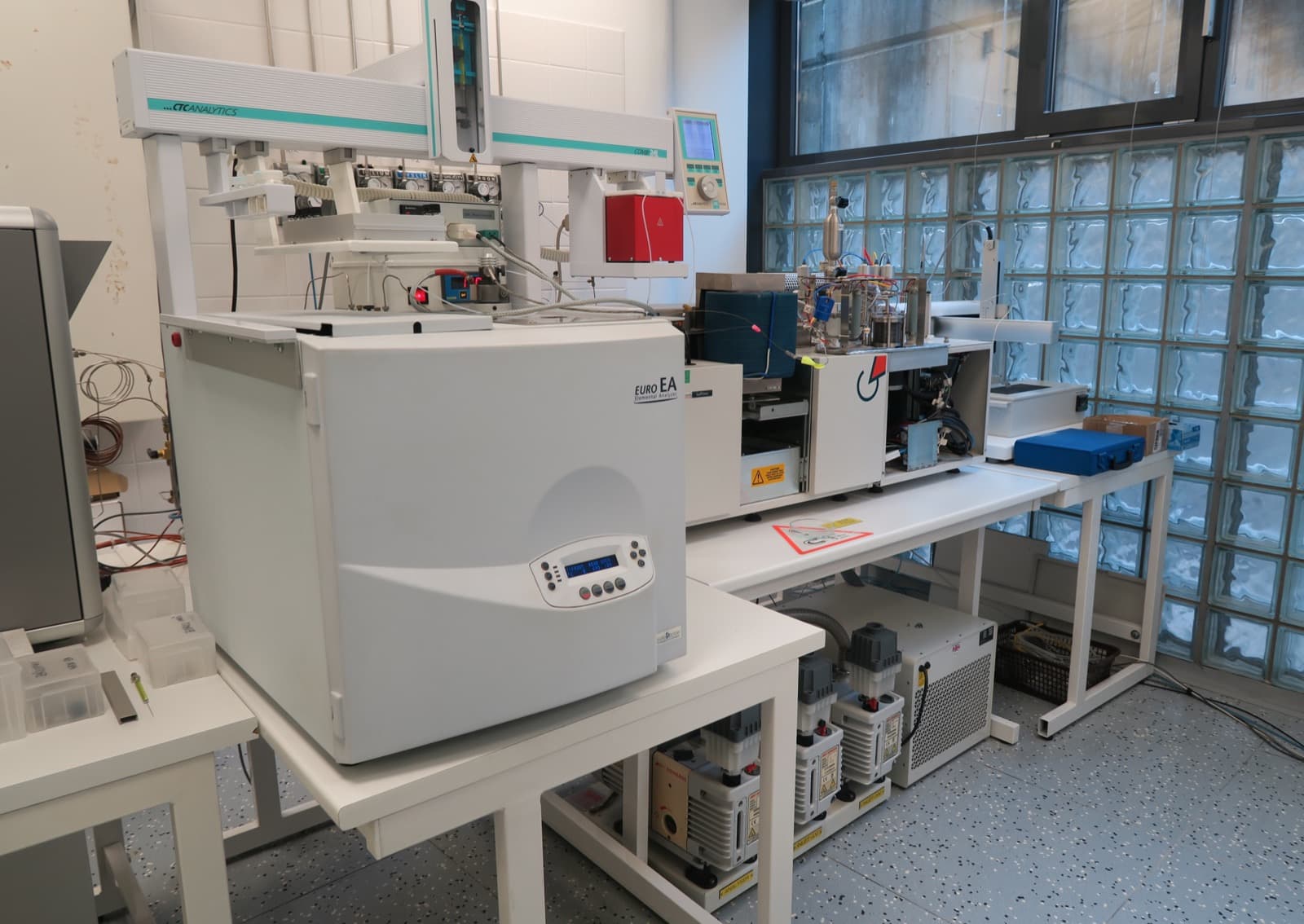Analytical instruments in a clean, modern laboratory